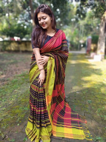 Black Pink Stripes Design Pure Handloom Cotton Saree