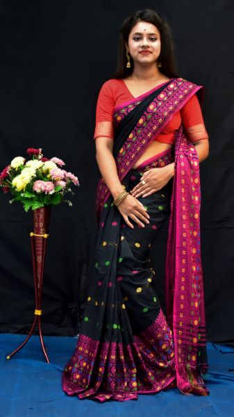 Black Pure Handloom Cotton Flower Design Saree