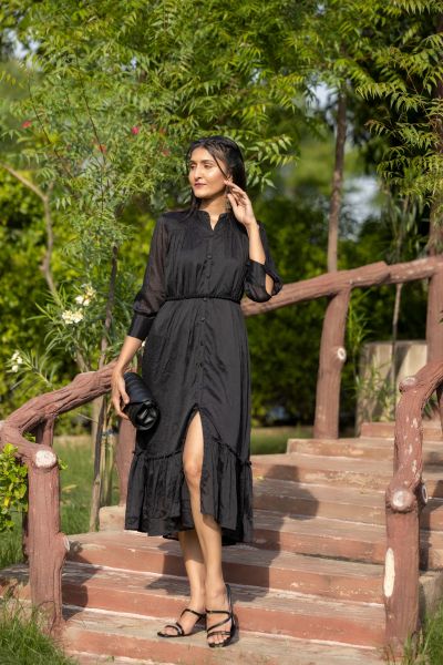 BLACK FRILL MAXI DRESS