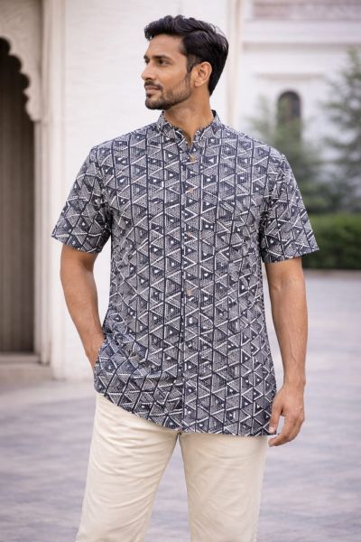 Men's Half Sleeve Soild Casual Regular Fit Shirt