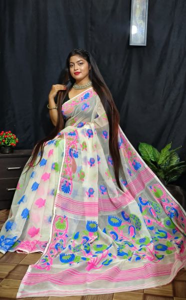 White Flower Design Dhakai Jamdani Saree From Bengal