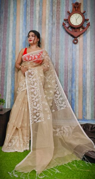 Cream Pure Handloom Dhakai Jamdani Saree From Bengal