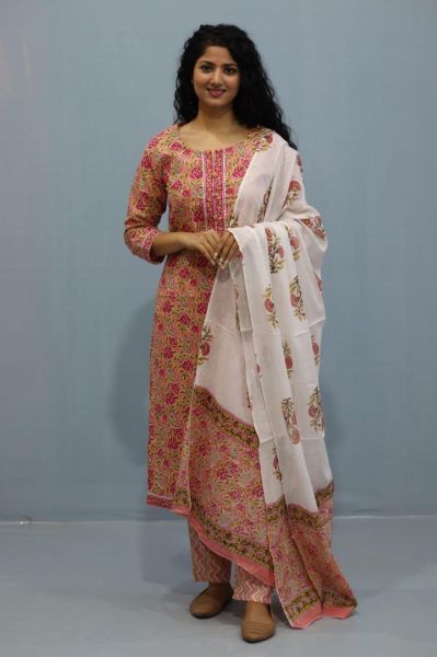 Pink Hand Block Printed Cotton Kurti Pant And Mulmul Dupatta