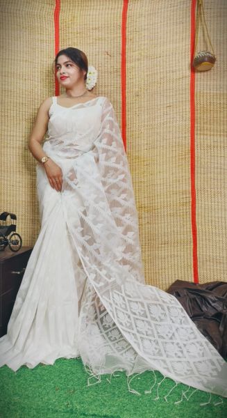 White Flower Design Pure Handloom Resham Cotton Saree