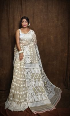 Off White Pure Handloom Dhakai Jamdani Saree From Bengal