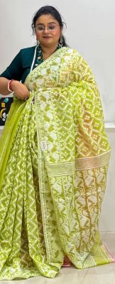 Parrot Green Pure Handloom Cotton Saree From Bengal
