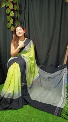 Parrot Green Pure Handloom Cotton Saree From Bengal