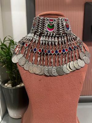Afghani Choker With Earing