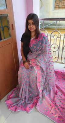 Gray Pink Pure Handloom Dhakai Jamdani Saree From Bengal