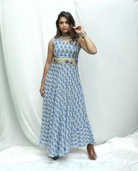 Fleur De Lys Printed Dress with Embroidered Belt