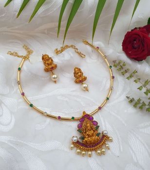 Traditional lakshmi pendant with earings AC0017