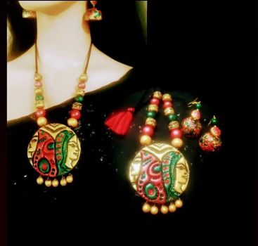 Multicolor tribal pendant choker set