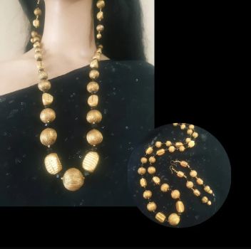 Blk andgold beads set