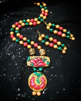 Multicolor floral pendant set