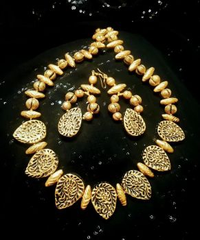 Antique gold seven pendant set