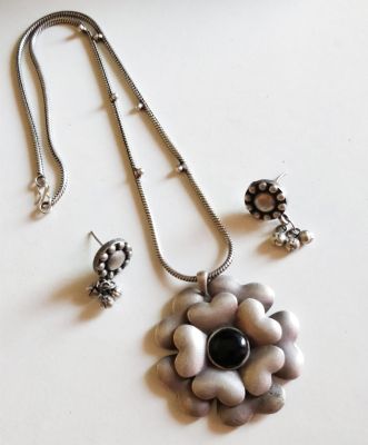 Phool Necklace Silver