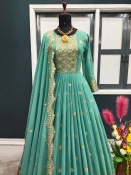 Teal Green Flower Printed Kurta With Machine Embroidery On Both Kurta And Pants