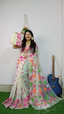 Off White Pure Handloom Cotton Saree From Bengal