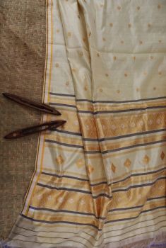 Cream Butta Mulberry Silk Pure Handloom Saree From Assam