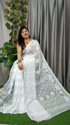 White Pure Handloom Dhakai Jamdani Saree From Bengal