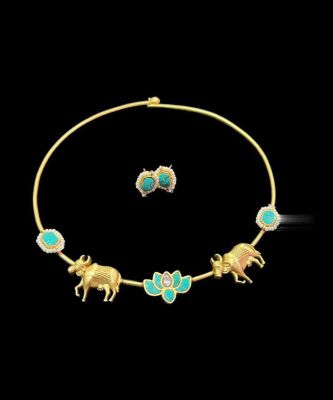 Handcrafted Hasli Gold Polish Choker With Studs