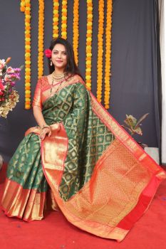 Bottle Green Red Butta Handloom Rich Pallu Zari Work Kanchipuram Silk Saree