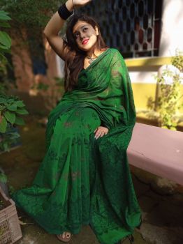 Bottle green Flower Print Cotton Handloom Saree