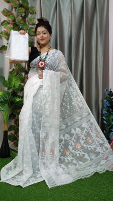 White Pure handloom Dhakai jamdani saree From bengal