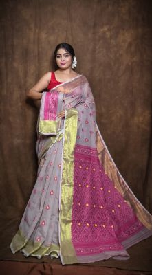 Gray Pure Handloom Dhakai Jamdani Saree From Bengal