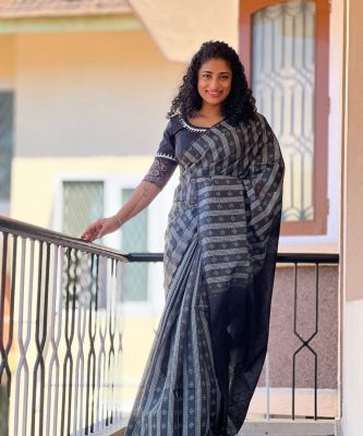 Gray Pure Handloom Silk Saree From Bengal