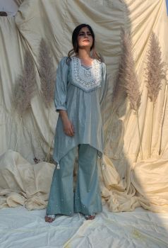 Neela Aasman Kurta Set