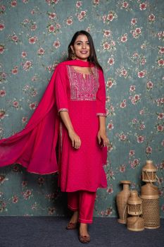 Embellish Yoke Dobby Kurta With Pant Pair With Chiffon Dupatta