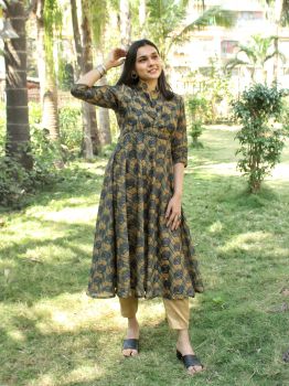 Green Anarkali Kurta With Golden Pants