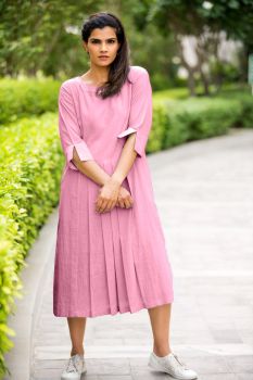 Box pleats Shift Dress
