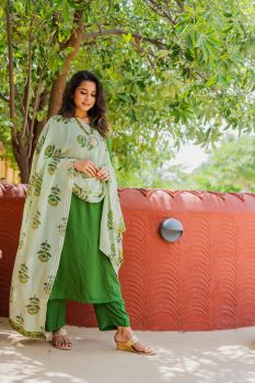 Green rayon kurta with green pants & dupatta