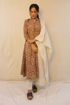 Faheema Floral Anarkali Kurta