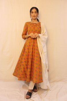 Aafia Floral Anarkali Kurta