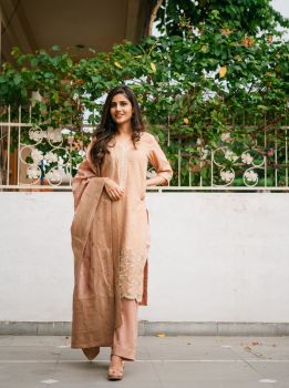 Nude gota suit