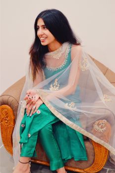 Parakeet Green Kurta With Gota Work And Pant And Dupatta