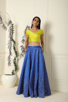 Criss cross top with skirt set