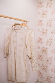 Off-white chanderi kurta set