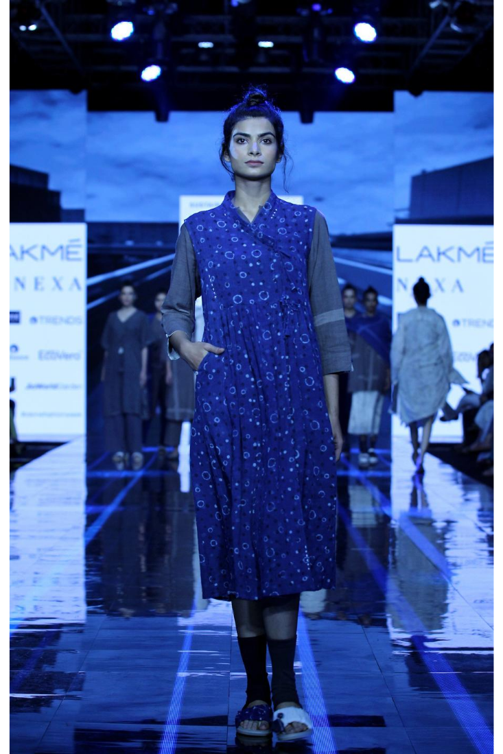 "24x7 pullover polka tie dress"