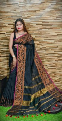 Black Pure Handloom Dhakai Jamdani Saree from Bengal