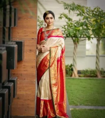 Cream Pure Handloom Silk Cotton Saree From Banaras
