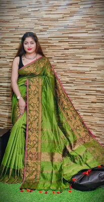 Fren Green Pure Handloom Dhakai Jamdani Saree from Bengal