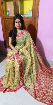 Cream Pure Handloom Dhakai Jamdani Saree From Bengal