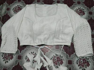 White Sobsachi Kart Cotton Pad Readymade Blouse