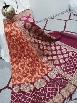 Light Maroon Silk Flower Design Banarasi Saree