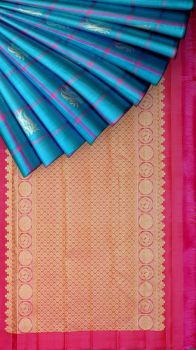 Light Ananda Borderless Kanchipuram Pure Silk Saree